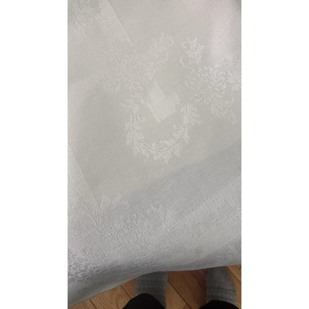 Vintage White Damask Napkin Set Floral Medallion European Elegance Fine Quality